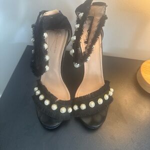 Chic Black Pearl-Adorned Women's Heels